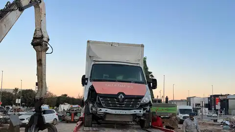 Trabajos realizados por Ecopiezas en una de las zonas afectadas por la riada. Trabajos realizados por Ecopiezas en una de las zonas afectadas por la riada.
