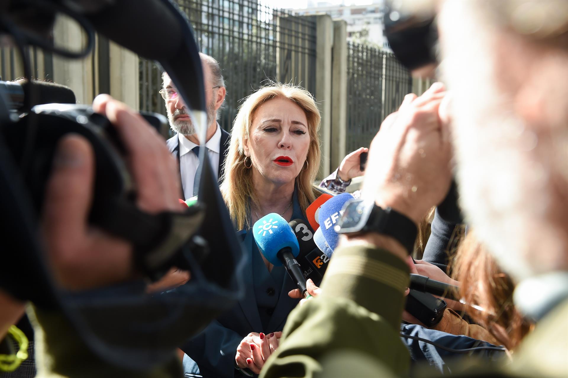 Junta valora la actitud dialogante de Cuerpo sobre los aranceles y confía en que se alcance "acuerdo de estado" Junta valora la actitud dialogante de Cuerpo sobre los aranceles y confía en que se alcance "acuerdo de estado"
