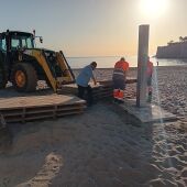 El Ayuntamiento de Peñíscola trabaja en la puesta a punto de la playa para Semana Santa 