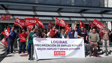 La plantilla de LogiRAIL se suma a la movilización organizada por CCOO en Cáceres y Mérida por las condiciones laborales La plantilla de LogiRAIL se suma a la movilización organizada por CCOO en Cáceres y Mérida por las condiciones laborales