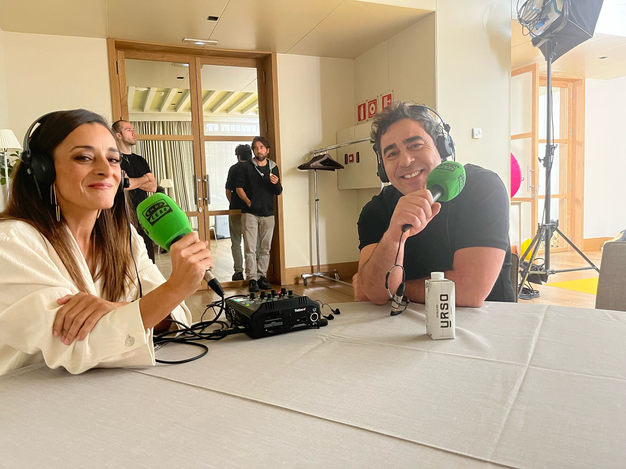 Pablo Chiapella y Raquel Guerrero presentan 'El casoplón': "Mi primer beso televisivo fue con él"