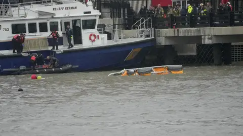 Varios muertos al estrellarse un helicóptero en el río Hudson de Nueva York Varios muertos al estrellarse un helicóptero en el río Hudson de Nueva York