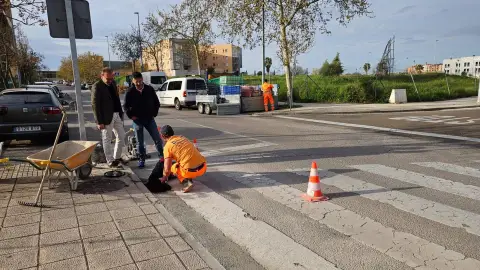 El barrio de Nuevo Cáceres mejora la accesibilidad con la adaptación de 10 pasos de peatones El barrio de Nuevo Cáceres mejora la accesibilidad con la adaptación de 10 pasos de peatones