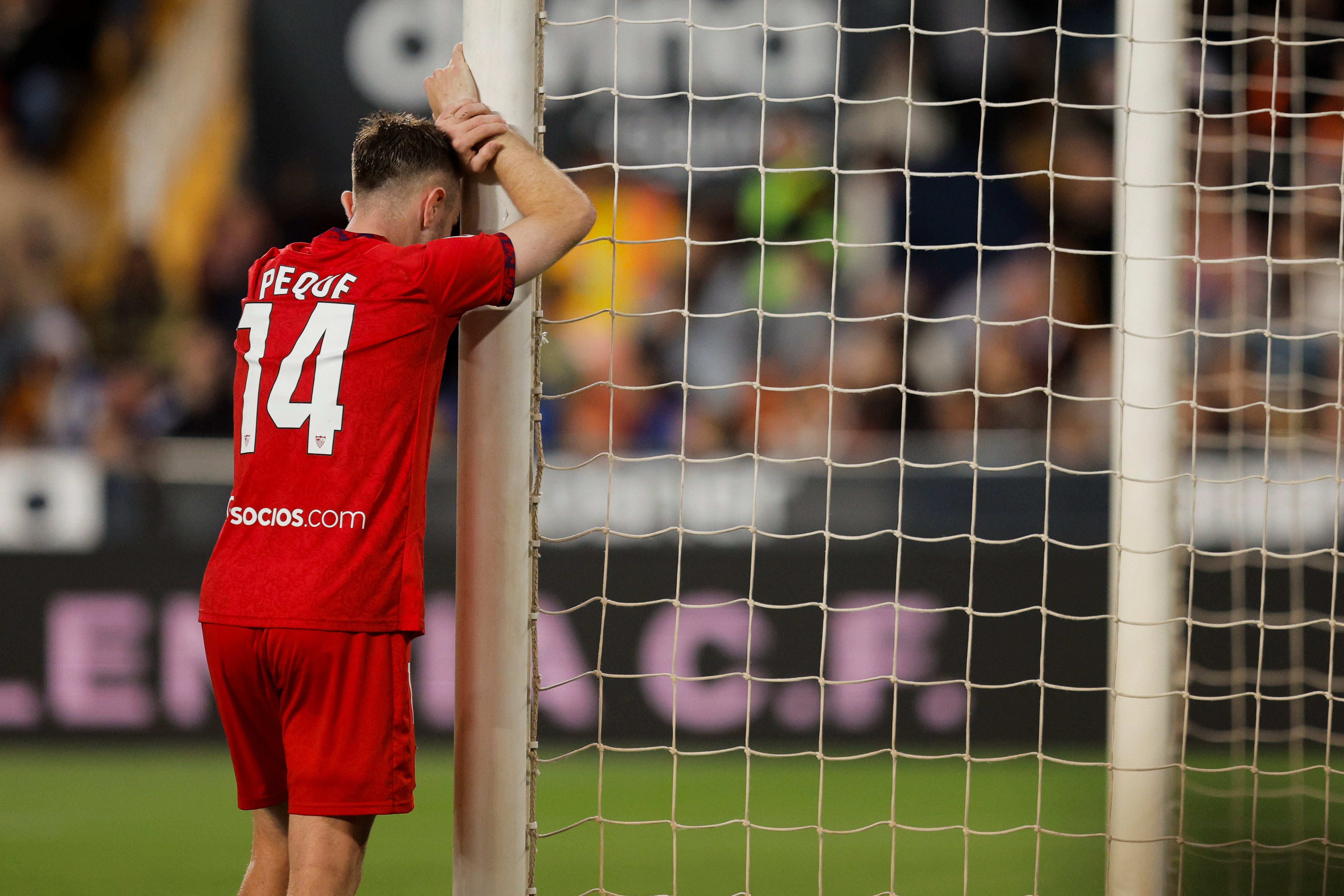 El Sevilla cae en Mestalla: Pimienta, al borde del precipicio El Sevilla cae en Mestalla: Pimienta, al borde del precipicio