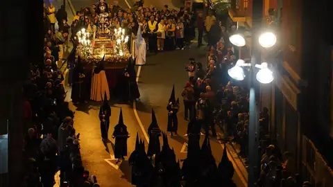 Cerca de 800 cofrades participan este lunes en la tradicional procesión del Nazareno de Bilbao Cerca de 800 cofrades participan este lunes en la tradicional procesión del Nazareno de Bilbao
