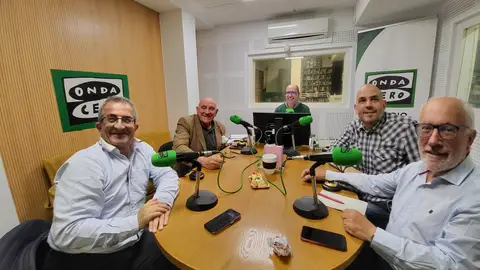 Tertulianos de Onda Cero Tertulianos de Onda Cero