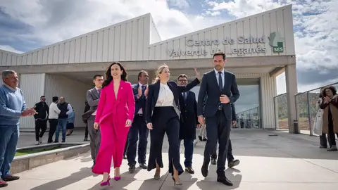 Guardiola inaugura el Centro de Salud de Valverde de Leganés, que simboliza su "firme compromiso" con la sanidad pública Guardiola inaugura el Centro de Salud de Valverde de Leganés, que simboliza su "firme compromiso" con la sanidad pública
