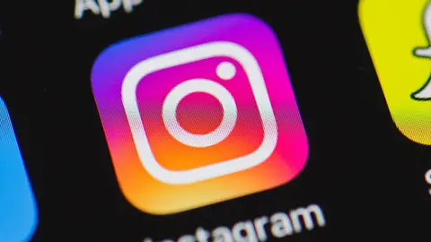 Instagram puede enseñar todo el tiempo tu ubicación: así es la nueva función y cómo desactivarla Logo de la red social Instagram