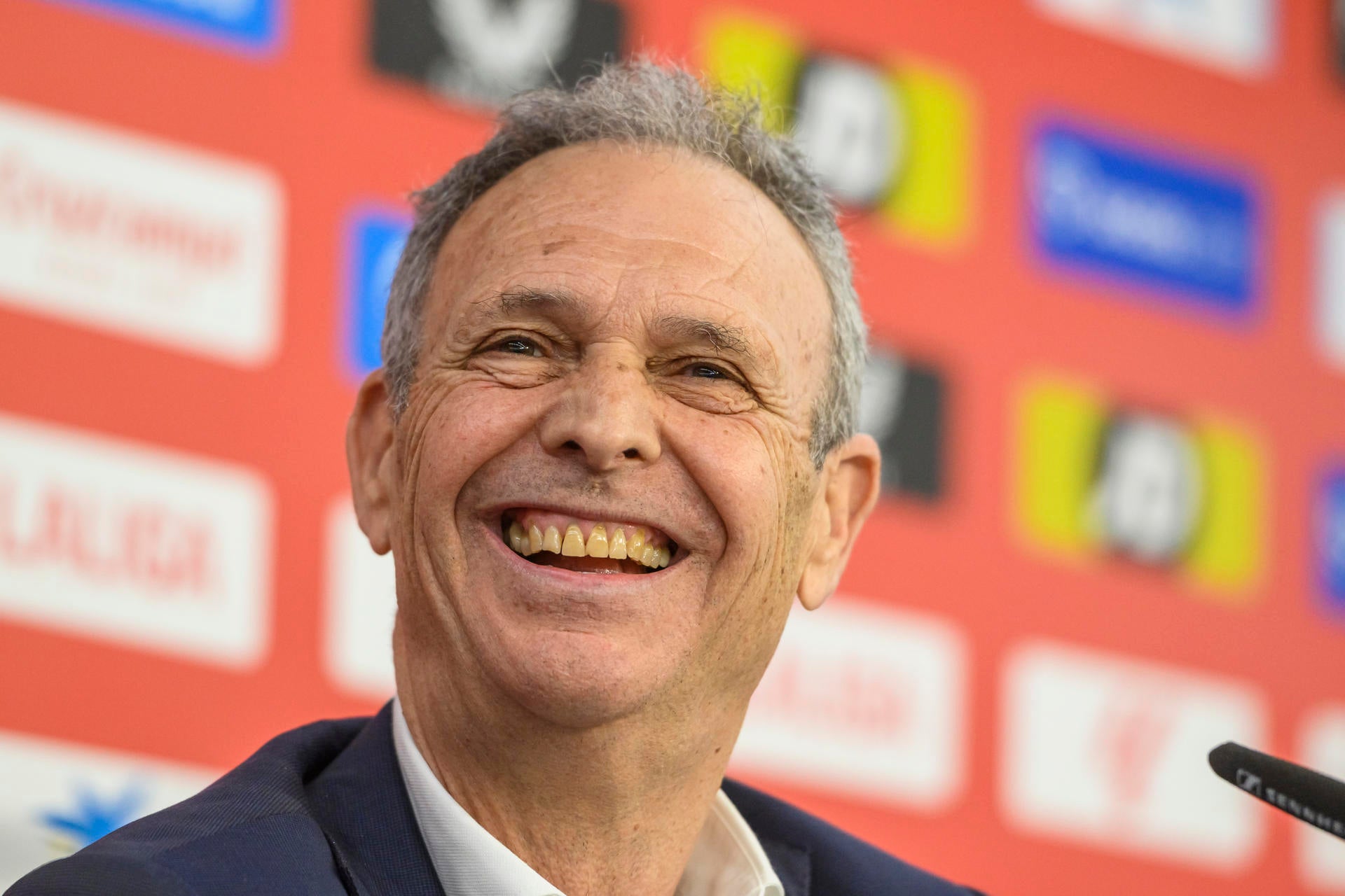 Caparrós: "Somos el club que lleva el nombre de la ciudad, que quede claro eso" Caparrós: "Somos el club que lleva el nombre de la ciudad, que quede claro eso"