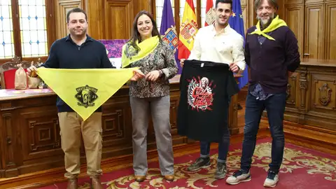 9.000 bolsas de pan y queso para celebrar la Romería de Santo Toribio .