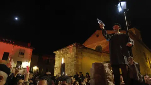 Procesión y entierro de Genarín Procesión y entierro de Genarín