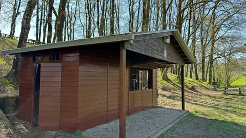Sale a concesión pública la gestión del bar del área recreativa de Paraes, en Nava Sale a concesión pública la gestión del bar del área recreativa de Paraes, en Nava