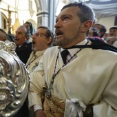 Antonio Banderas con Lágrimas y Favores Antonio Banderas con Lágrimas y Favores