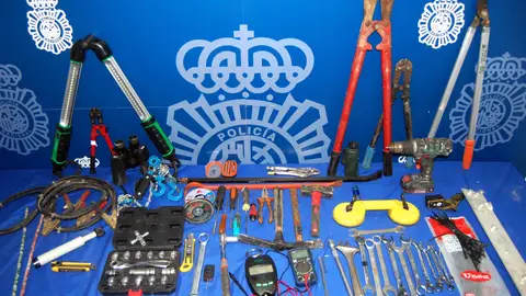Detenido por cuatro robos en empresas de polígonos industriales de Huesca. Detenido por cuatro robos en empresas de polígonos industriales de Huesca.