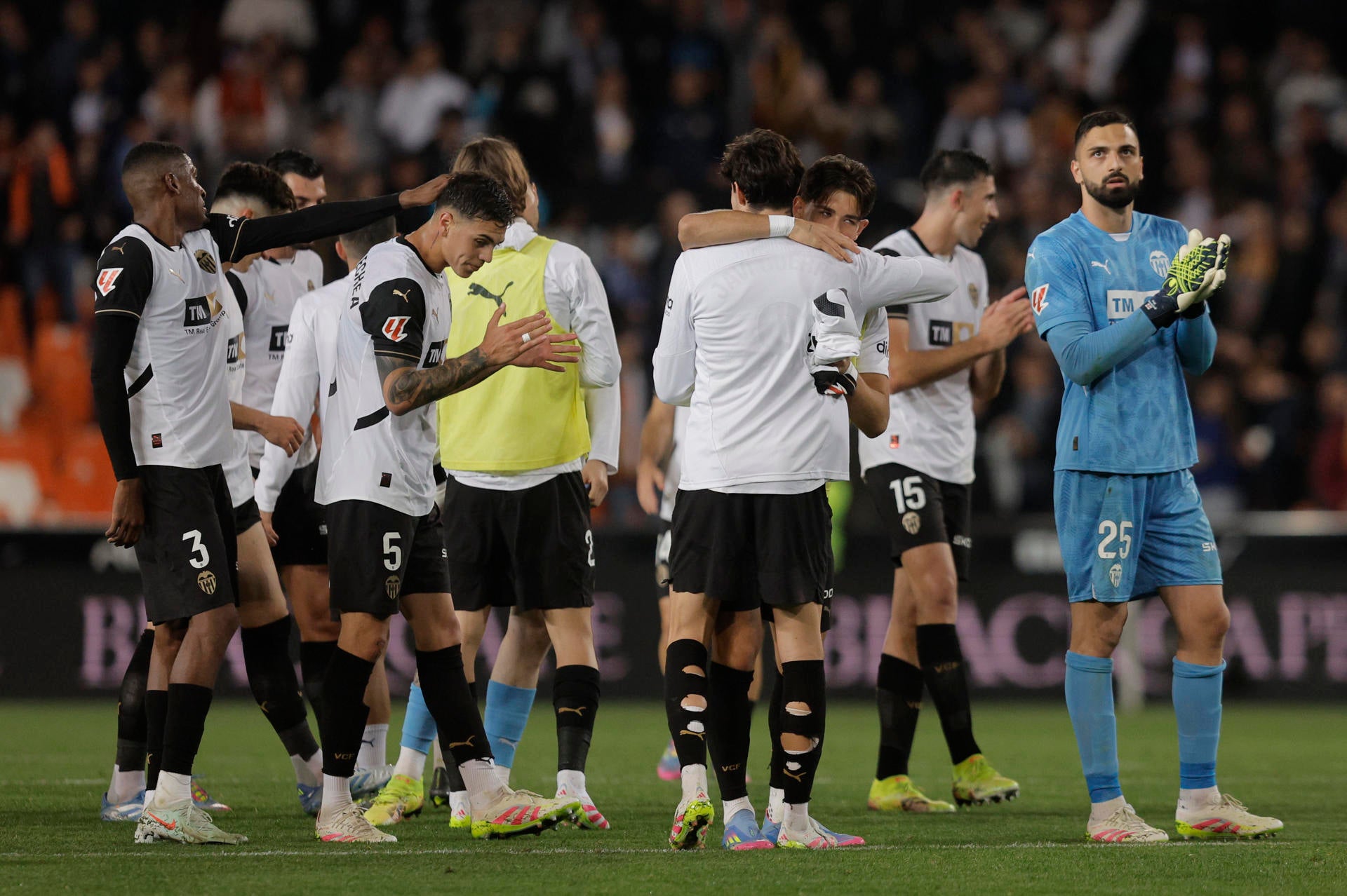 El Valencia mejora cuatro de sus últimas cinco segundas vueltas con siete partidos menos El Valencia mejora cuatro de sus últimas cinco segundas vueltas con siete partidos menos