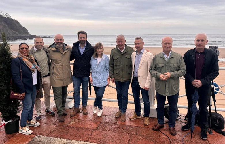 El PP acusa a la FSA de liderar una campaña de desprestigio contra el alcalde de Ribadesella “para tapar el escándalo de las obras del puente” El PP acusa a la FSA de liderar una campaña de desprestigio contra el alcalde de Ribadesella “para tapar el escándalo de las obras del puente”