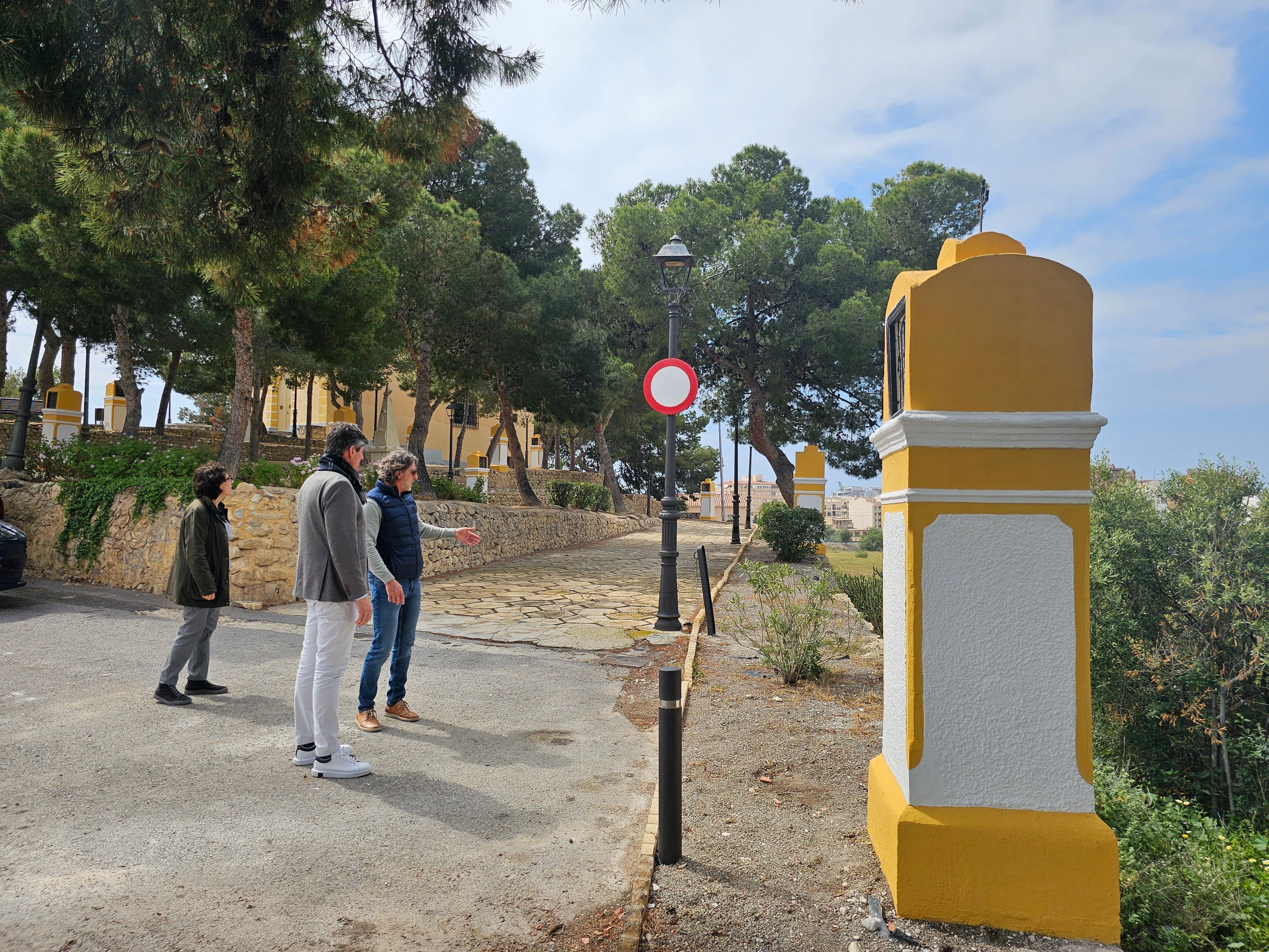 Villajoyosa restaura una estación del Vía Crucis de la Ermita de la Salud y abre al uso el nuevo parking del Bol Nou Villajoyosa restaura una estación del Vía Crucis de la Ermita de la Salud y abre al uso el nuevo parking del Bol Nou
