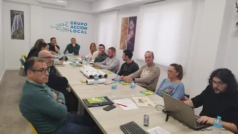 Sierra del Segura destinará más de 1,3 millones de euros para emprendedores, pymes, ayuntamientos y asociaciones Sierra del Segura destinará más de 1,3 millones de euros para emprendedores, pymes, ayuntamientos y asociaciones