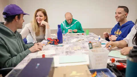 La Comunidad de Madrid renovará de forma automática el grado de discapacidad a través de SMS a partir de mayo La consejera de Familia, Juventud y Asuntos Sociales, Ana Dávila, en su visita a la Residencia Colisée de Villanueva del Pardillo