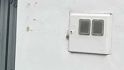APTUEX denuncia ataques vandálicos a los Apartamentos Turísticos en Cáceres APTUEX denuncia ataques vandálicos a los Apartamentos Turísticos en Cáceres