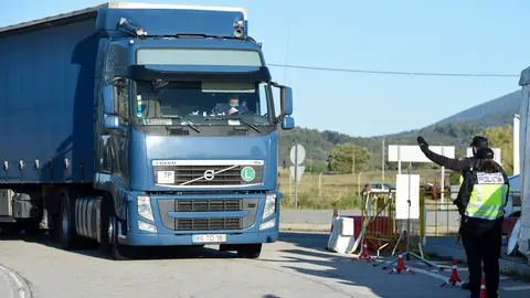 Restricciones a camiones en Semana Santa 2025: las carreteras afectadas Restricciones a camiones en Semana Santa 2025: las carreteras afectadas