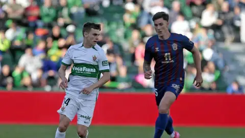 Febas, en el duelo ante el Eldense. Febas, en el duelo ante el Eldense.