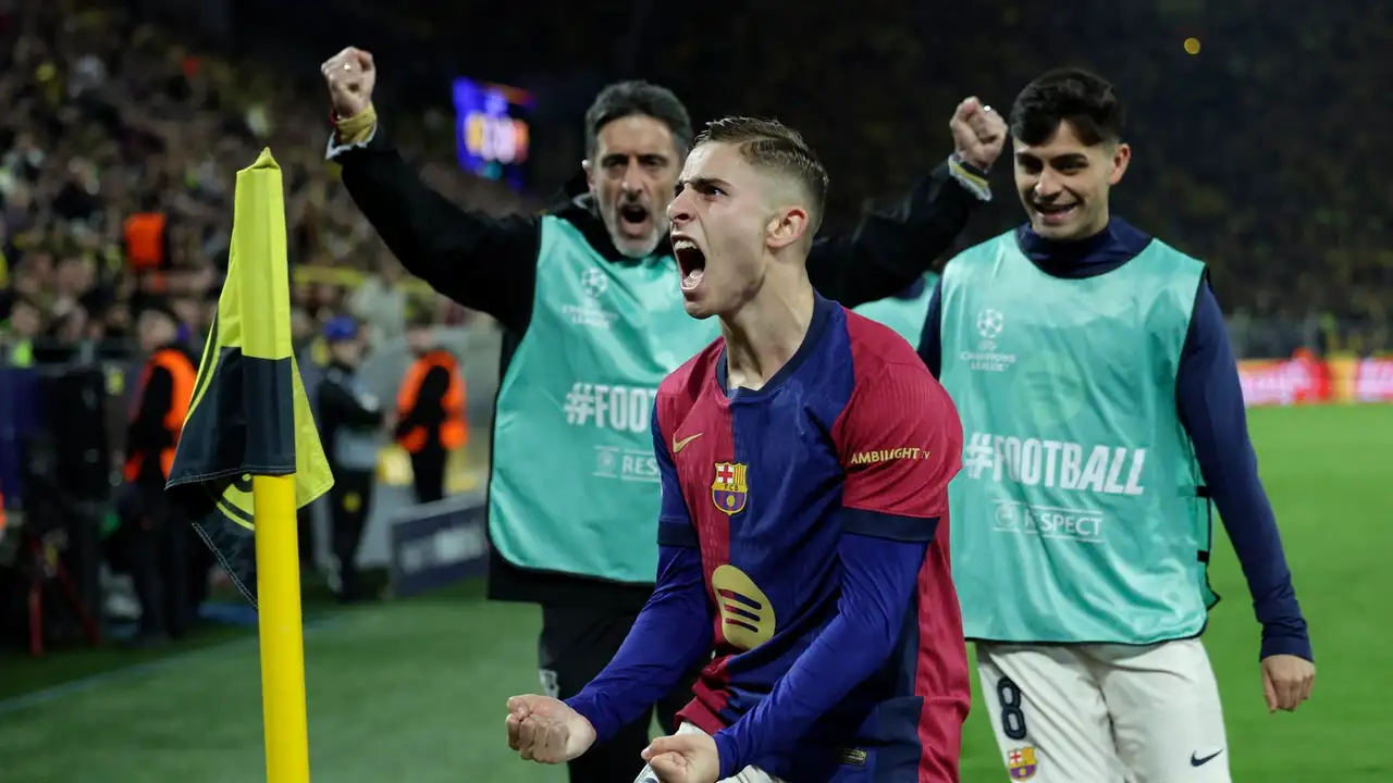 Femín celebra el gol del Barcelona Femín celebra el gol del Barcelona