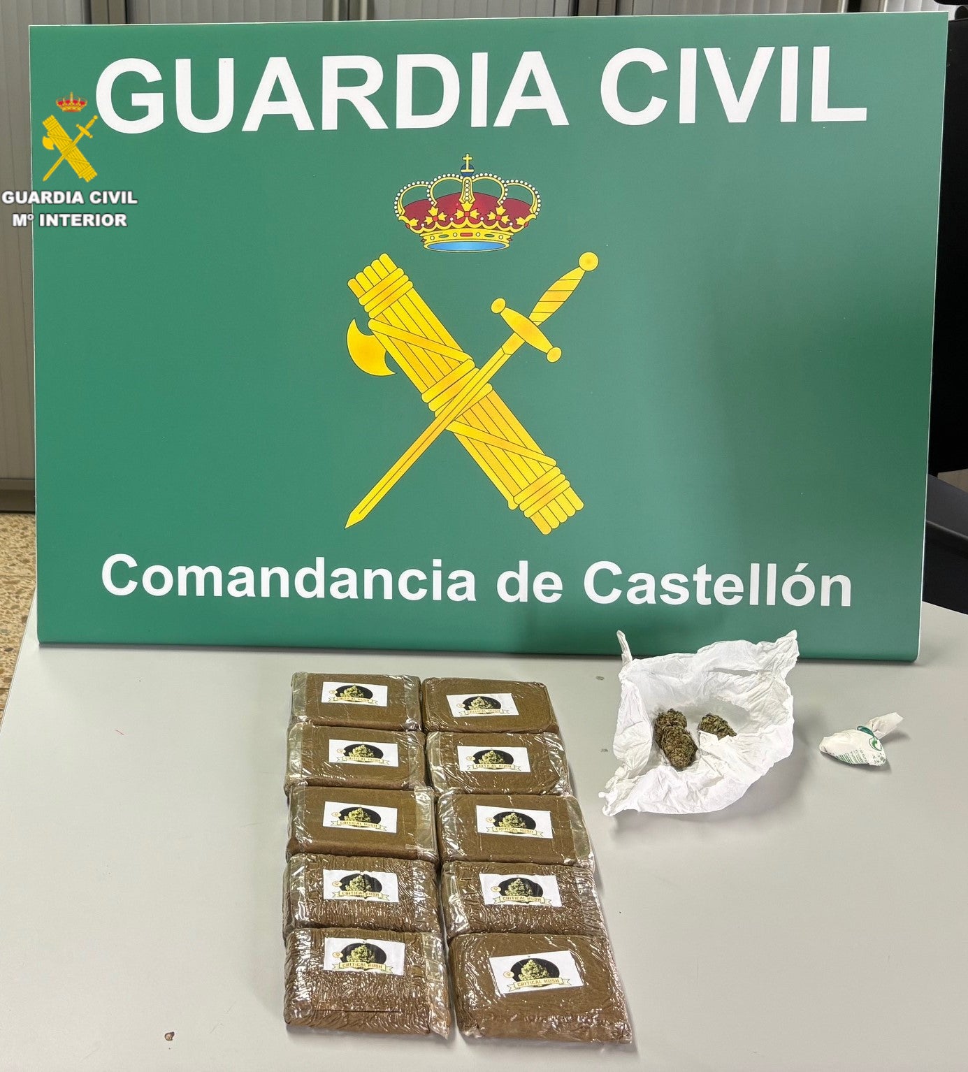 Dos detenidos en la AP-7 a la altura de Cabanes por tráfico de drogas Dos detenidos en la AP-7 a la altura de Cabanes por tráfico de drogas