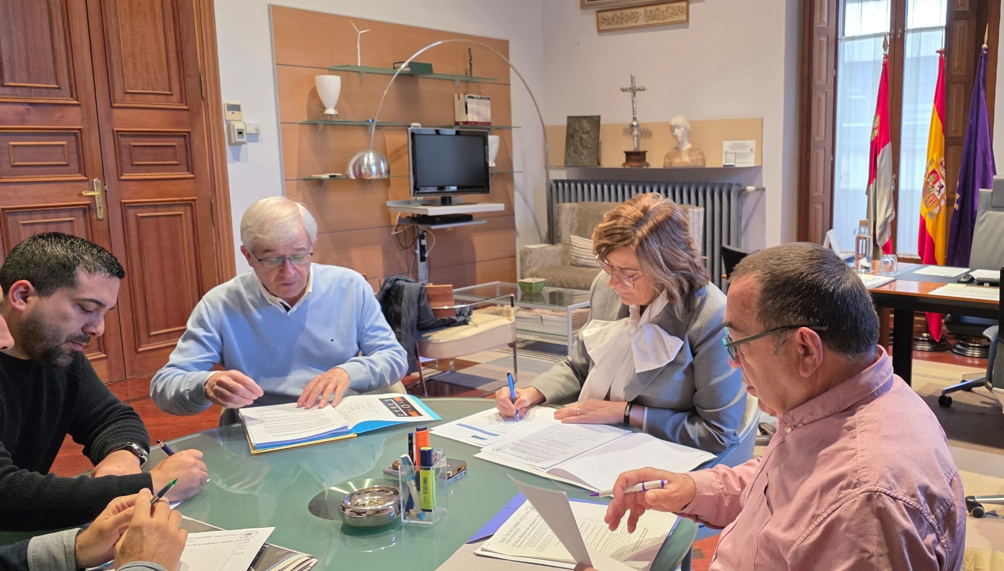 La Diputación y la Agrupación Astronómica Palentina colaborarán de cara al eclipse del año 2026 La Diputación y la Agrupación Astronómica Palentina colaborarán de cara al eclipse del año 2026