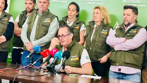 Apag valora la solidaridad recibida durante la tractorada, el apoyo de Vox y lamenta el "portazo" del PP y PSOE en Europa Apag valora la solidaridad recibida durante la tractorada, el apoyo de Vox y lamenta el "portazo" del PP y PSOE en Europa