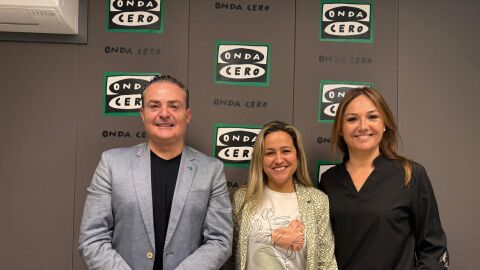 &Aacute;gora Lled&oacute; visita nuestros estudios. 