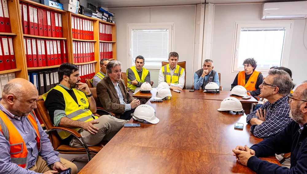 Representantes de la Generalitat Valenciana han visitado las obras del Nou Mestalla Representantes de la Generalitat Valenciana han visitado las obras del Nou Mestalla