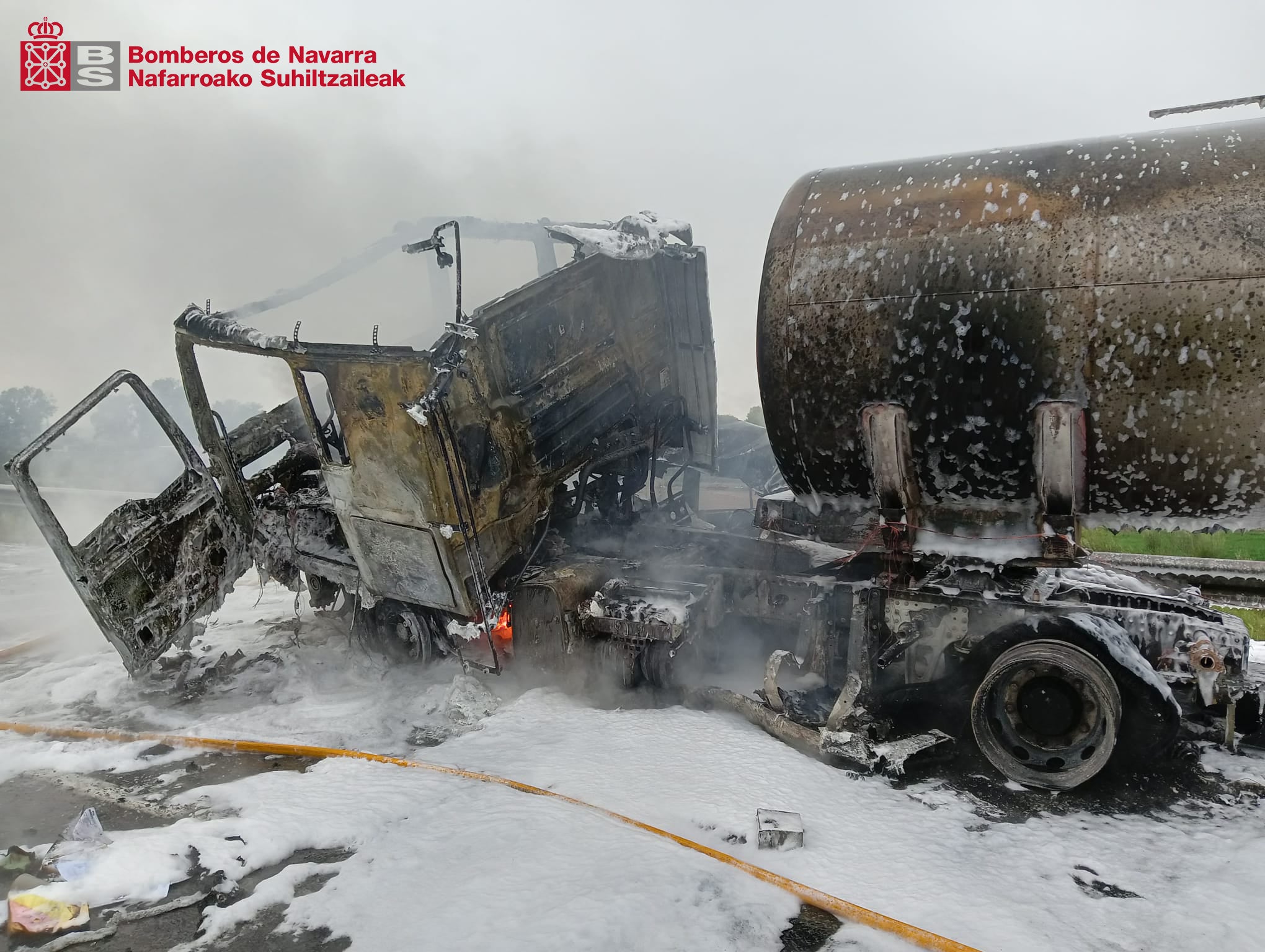 Fallece un joven de 23 años en un accidente entre un camión y un turismo en Milagro Fallece un joven de 23 años en un accidente entre un camión y un turismo en Milagro