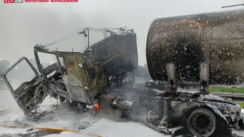Estado en el que ha quedado el camión accidentado Estado en el que ha quedado el camión accidentado