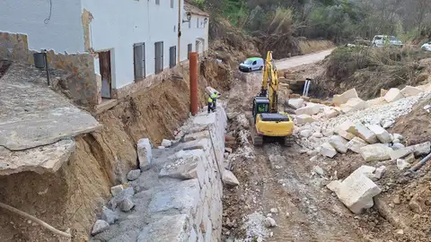 Siguen los trabajos de emergencia para la reparación de los daños causados por la DANA en Letur Siguen los trabajos de emergencia para la reparación de los daños causados por la DANA en Letur