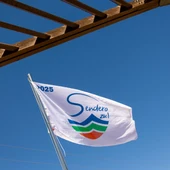 La Bandera sendero azul en el Camino al faro del Albir luce izada desde esta Semana Santa La Bandera sendero azul en el Camino al faro del Albir luce izada desde esta Semana Santa