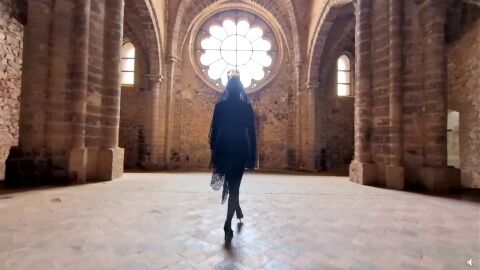 Fotogramo del v&iacute;deo de Carlos Ala&ntilde;&oacute;n Moya promocionando la Semana Santa de Aldea del Rey