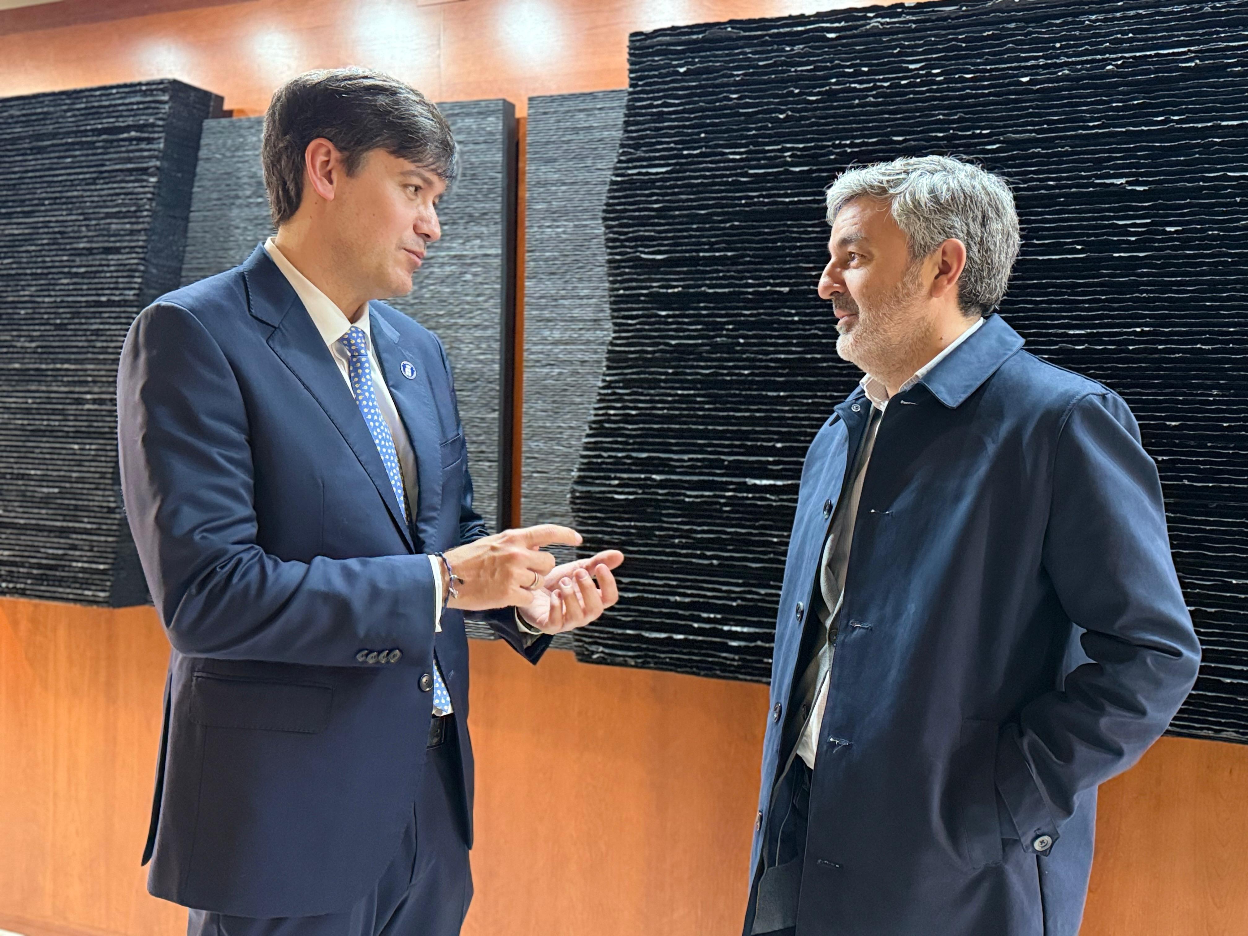 Borja Sánchez y Alejandro Calvo se repartirán las competencias de la Consejería que dirigía Belarmina Díaz Borja Sánchez y Alejandro Calvo se repartirán las competencias de la Consejería que dirigía Belarmina Díaz