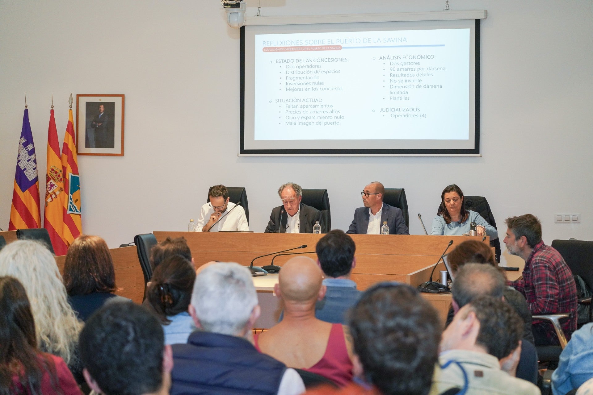 La APB reduce la concesión y permite sugerencias para el puerto de la Savina pero mantiene el actual reparto de amarres La APB reduce la concesión y permite sugerencias para el puerto de la Savina pero mantiene el actual reparto de amarres