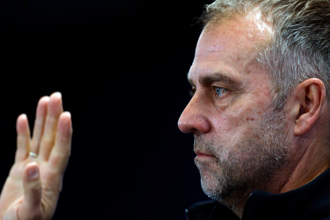 Flick carga contra la Liga y sus horarios Flick carga contra la Liga y sus horarios