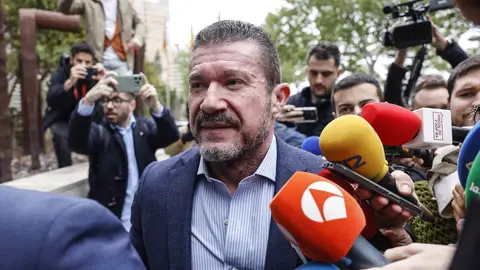 Argüeso pide imputar al presidente de la Confederación del Júcar y al exjefe de Bomberos Argüeso pide imputar al presidente de la Confederación del Júcar y al exjefe de Bomberos