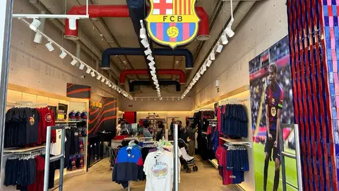 Abre sus puertas en Muelle Uno la primera Barça Store de Andalucía Abre sus puertas en Muelle Uno la primera Barça Store de Andalucía
