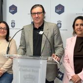 Yolanda Gómez, Pedro Lozano y Cristina Galán durante la rueda de prensa