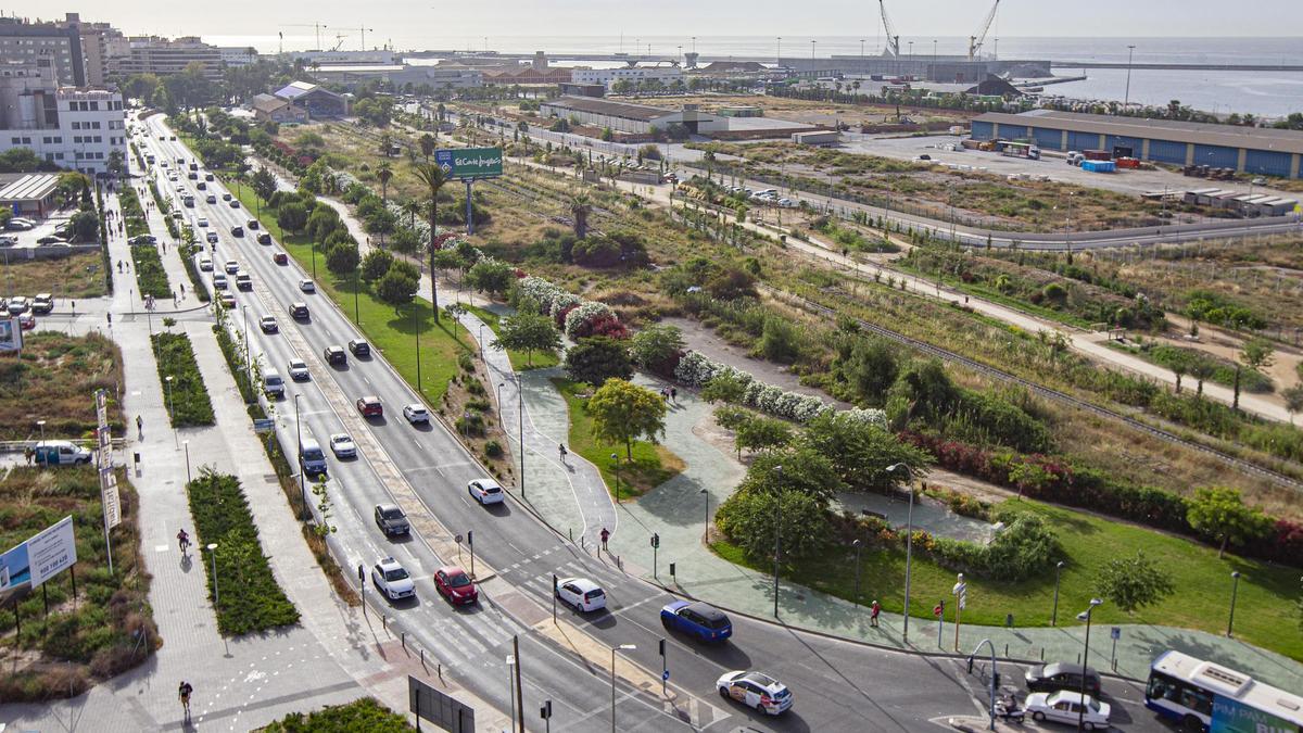 Nueva manifestación para la desafectación de los terrenos de ADIF junto a Casa Mediterráneo y el Parque del Mar Nueva manifestación para la desafectación de los terrenos de ADIF junto a Casa Mediterráneo y el Parque del Mar