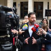 David Broceño atiende a los medios