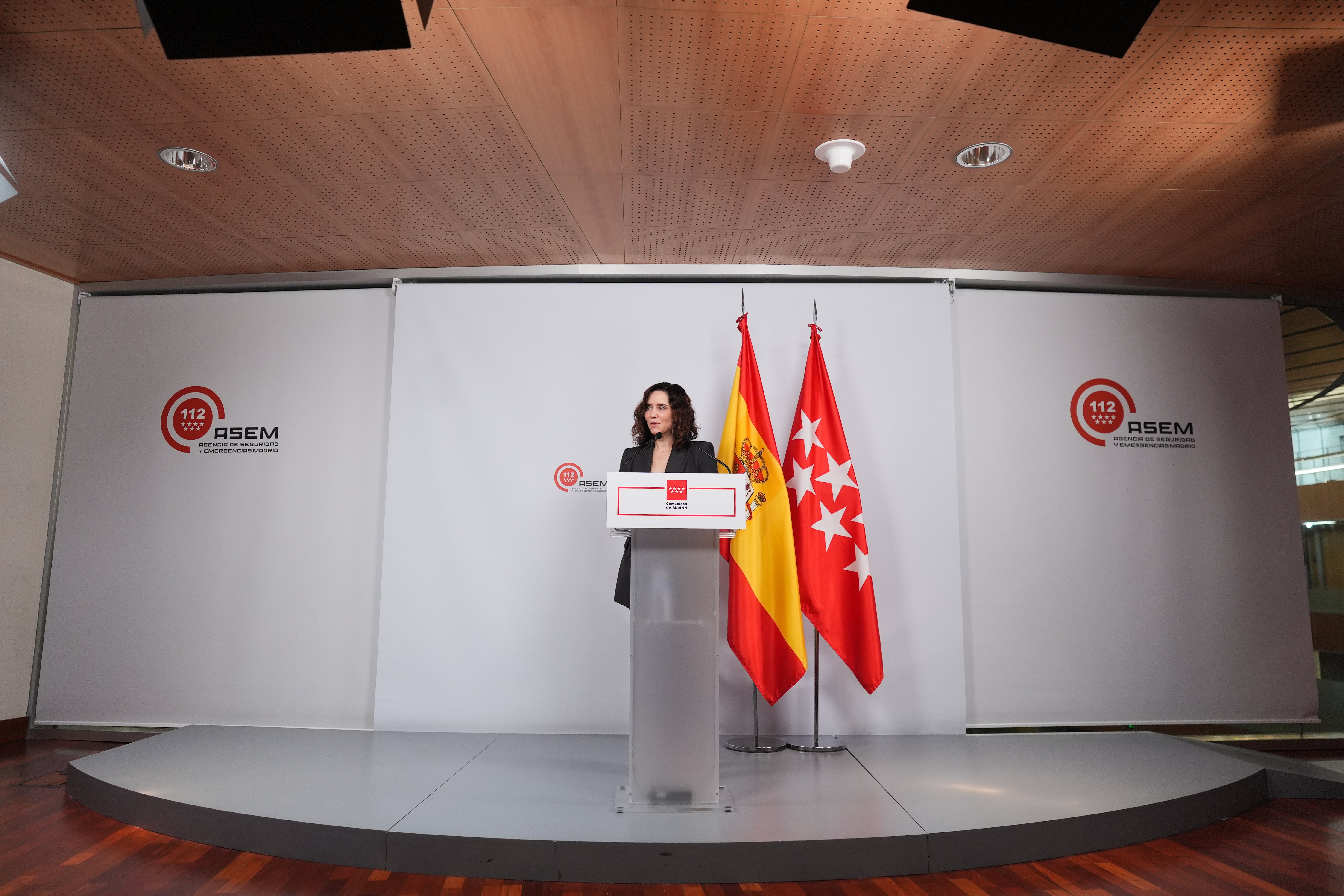 Ayuso: “Un país de luz no puede quedarse a oscuras a ojos del mundo” Ayuso: “Un país de luz no puede quedarse a oscuras a ojos del mundo”