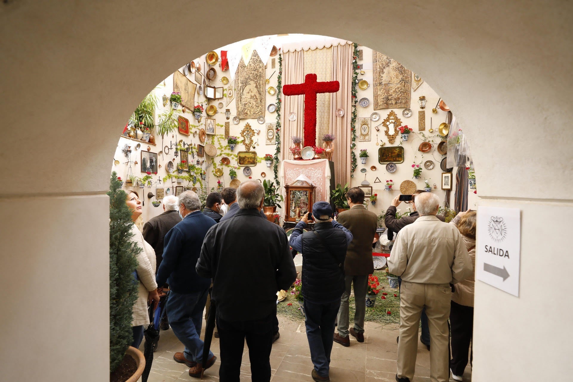 Granada se prepara para la celebración de sus cruces de mayo desde este viernes Granada se prepara para la celebración de sus cruces de mayo desde este viernes