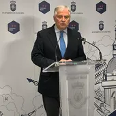 Francisco Cañizares durante la rueda de prensa Francisco Cañizares durante la rueda de prensa