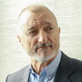 Arturo Pérez-Reverte Arturo Pérez-Reverte
