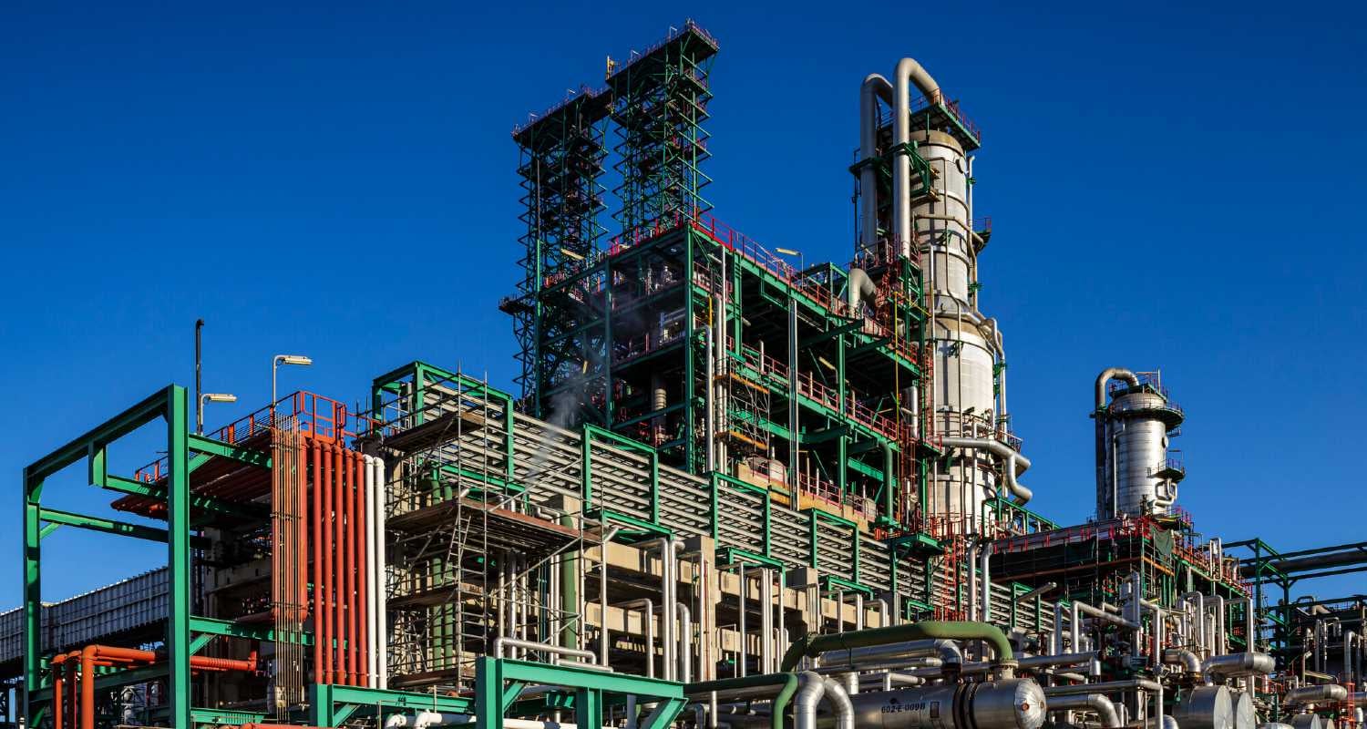 Repsol alertó de un fallo que paró por completo una refinería cinco días antes del apagón Repsol alertó de un fallo que paró por completo una refinería cinco días antes del apagón